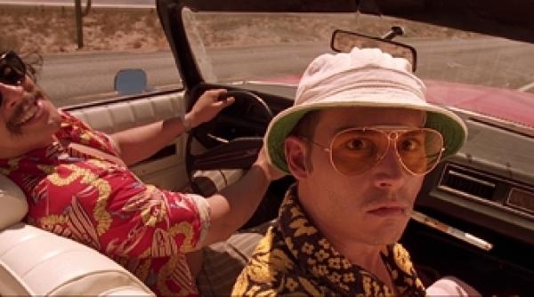 cand doi tipi amesteca drogurile