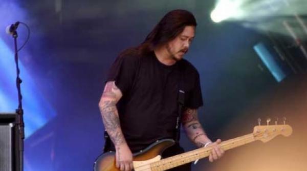 concert caritabil ab4 coma shesdead chester do diez mg42 canta pentru chi