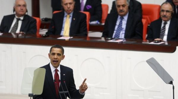 obama asteptat cu cutitul