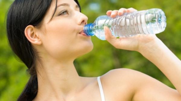 apa previne infectiile urinare