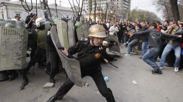 mai moldova am tras cu gloante oarbe dar putem folosi si gloante adevarate