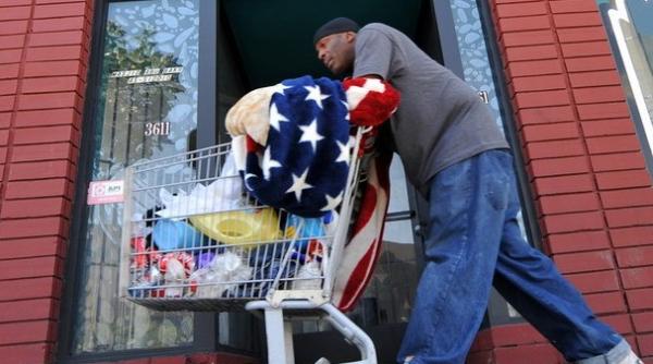 americanii incep sa aiba vederi de stanga in patria capitalismului