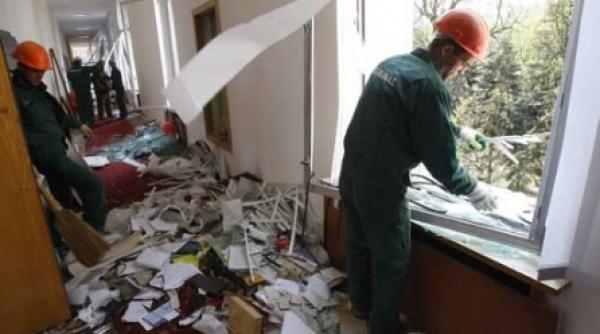 voronin a distrus parlamentul ca sa mai scoata un ban