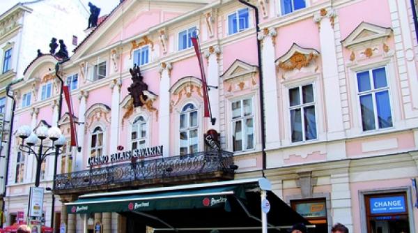 arhitectura baroca si mccomunism la praga