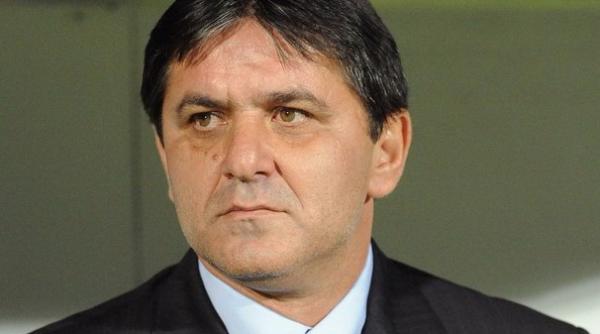 atacat din toate partile lacatus raspunde ma doare dar trebuie sa fiu barbat si sa merg mai departe