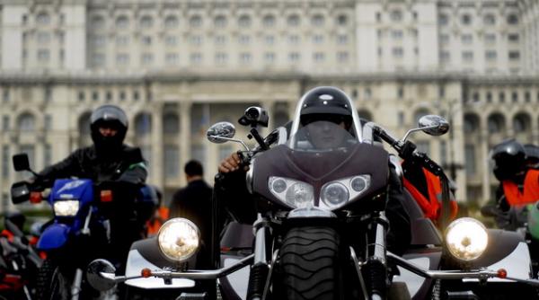 1 000 de motociclisti au traversat capitala in mars pentru un trafic mai sigur