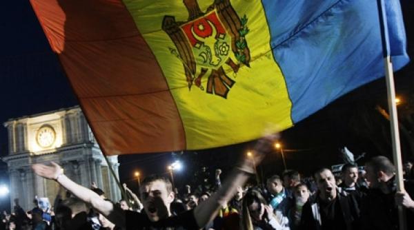 opozitia din nou in strada