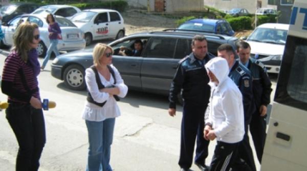 vin si arbitrii la dna pitesti