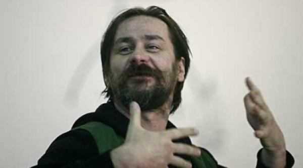 omul zilei dan perjovschi