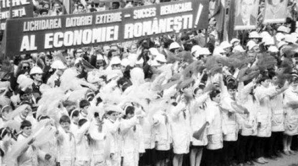 poporul roman nu mai este dator decat fata de el insusi