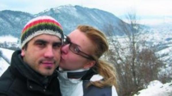 zoli toth va spune da in blue jeans si camasa de in