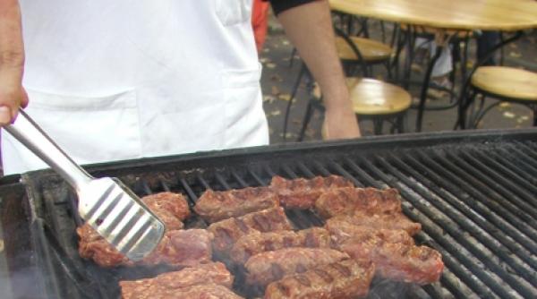 1 mai sarbatoare cu parfum de mititei