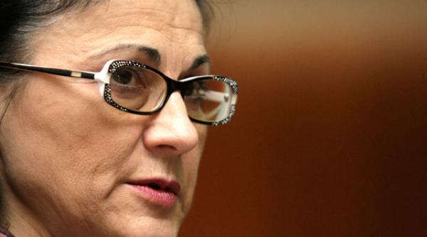 ministrul educatiei incearca sa i convinga pe sindicalisti sa renunte la greva