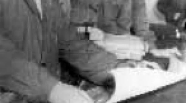 asa s a calit otelul si clasa muncitoare