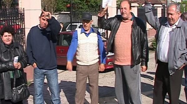 evacuati din cauza autostrazii