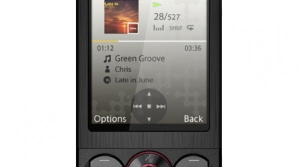 w715 un walkman cu playlist din miscari