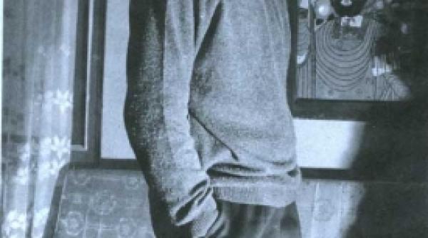 genialul marin sorescu plimb catelul pamantului