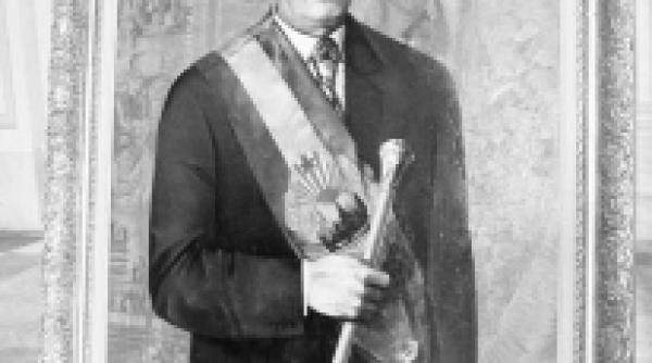 se vorbea despre atitudinea lui ceausescu de lider tip lumea a treia