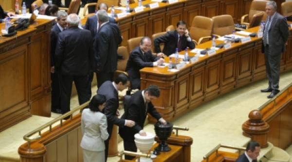 guvernul boc merge mai departe