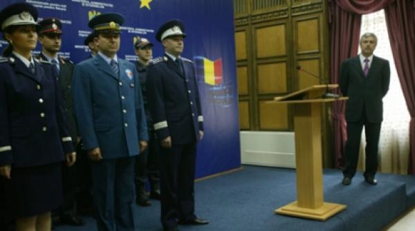 se schimba uniforma dar naravul