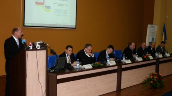 basescu consider inuntila semnarea unui tratat de forntiera intre romania si republica moldova