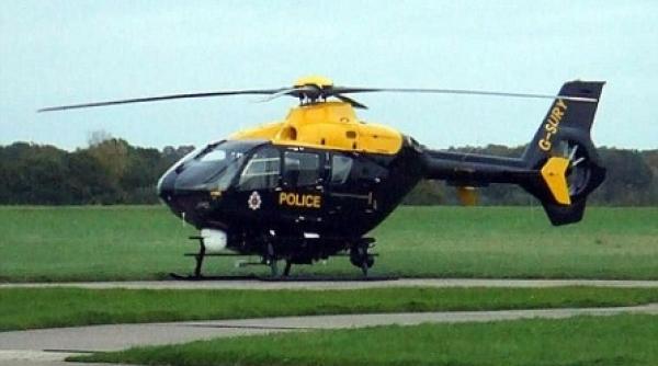 stabor hailicopter spion distrus cu topoare