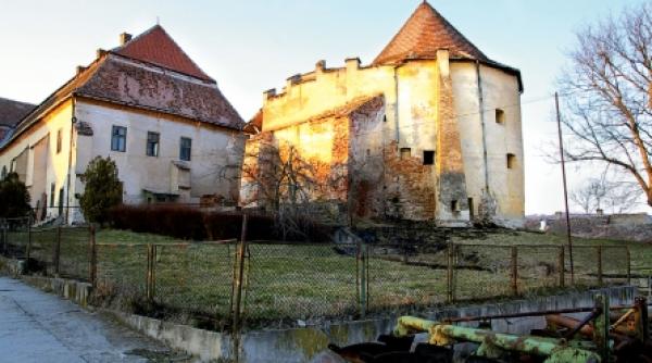 muzeu in castelul apafi din dumbraveni