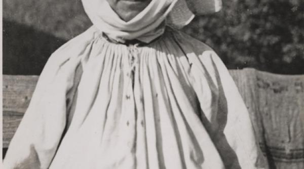 muzeul din inima bucurestilor in straie de sarbatoare