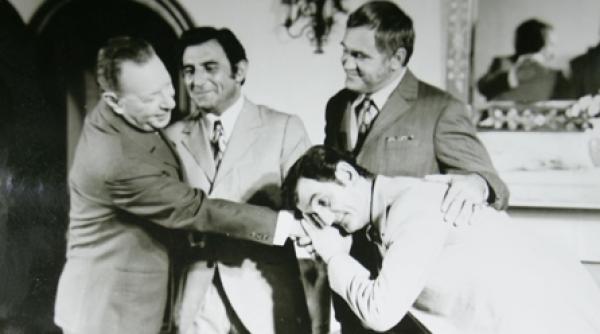 am trait intr o lume de nestemate