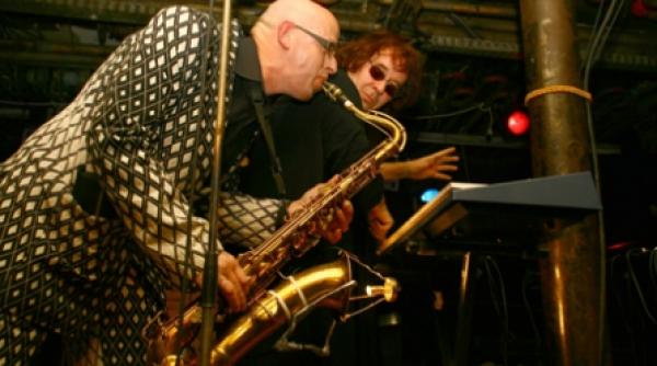 concert extraordinar the legendary pink dots