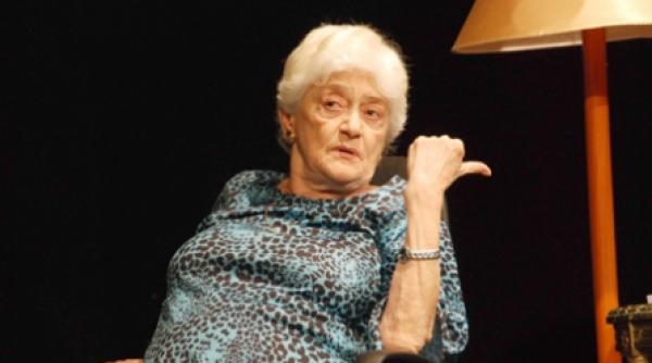 publicul de teatru si vedeta autentica