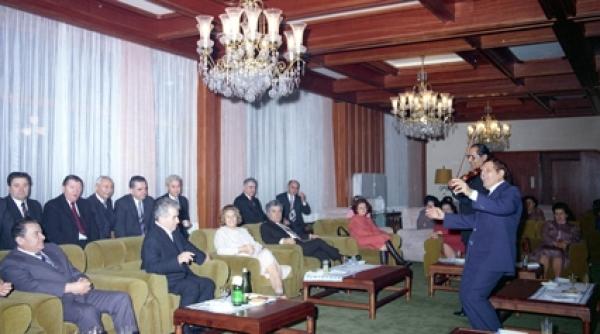 gica avea anii sinatra dolarii