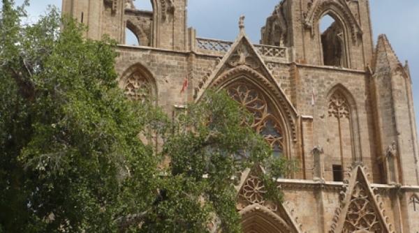 o vacanta linistita pe plaje salbatice