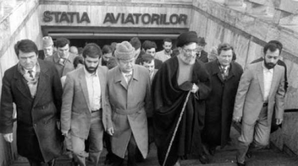 20 de milioane de iranieni scosi in strada de moartea ayatollahului khomeini