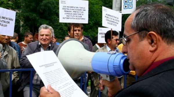 bugetarii impotriva noii grile de salarizare