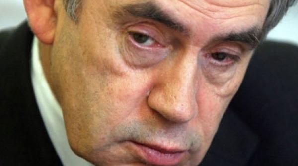 gordon brown somat sa demisioneze