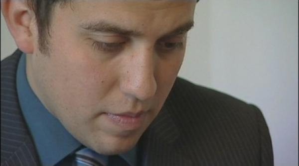 s a licitat pe ebay pentru a si gasi un loc de munca