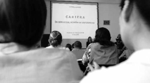 diplomatie sau spionaj