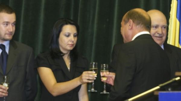 ana maria patru iti cerem demisia