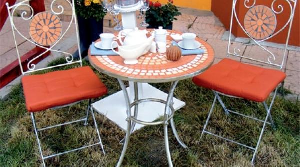 o varianta de a reconditiona creativ masuta din gradina