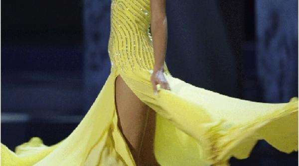 miss universe romania face 13 14