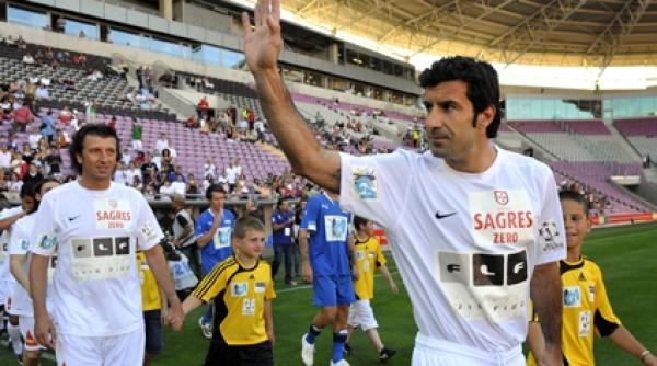 hagi si figo din nou pe gazon