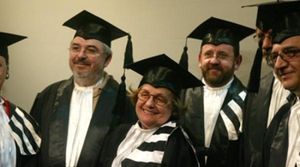 regizoarea sanda manu profesor ideal