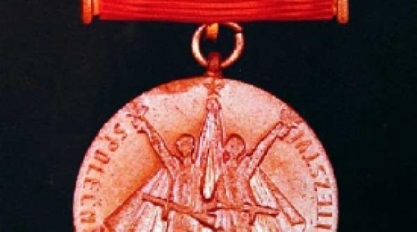 medalie comemorativa de la tara prietena rs cehoslovaca