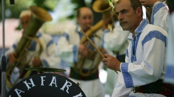 la sibiu va asteapta festivalul de tarafuri si fanfare editia a iii a