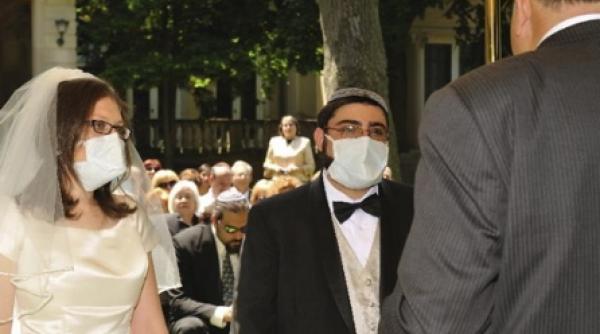 doi bolnavi de gripa porcina si au unit destinele in chicago