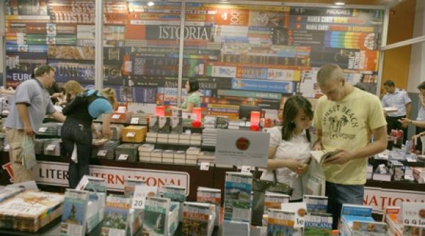 cand nu mai e un lux cartea se vinde