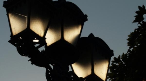 comanda viitorului becule aprinde te