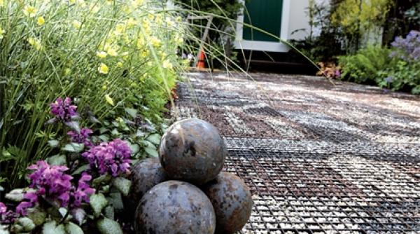 trei variante de amenajare a gradinii