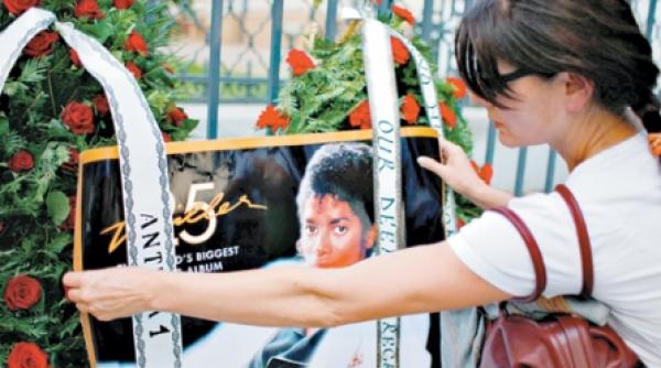 idolul a plecat dintre noi